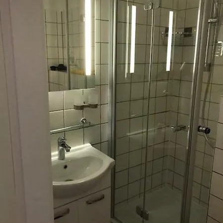 - Haus A, App 0a0303 *